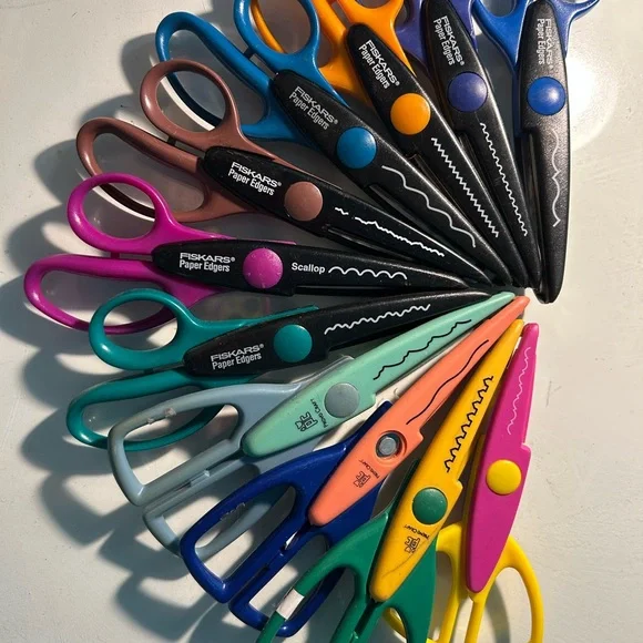 Multi-Color Decorative Edge Scissors Set - Picture 7 of 7